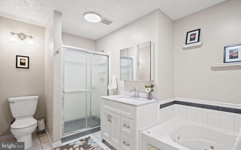11913 FALLING CREEK DRIVE