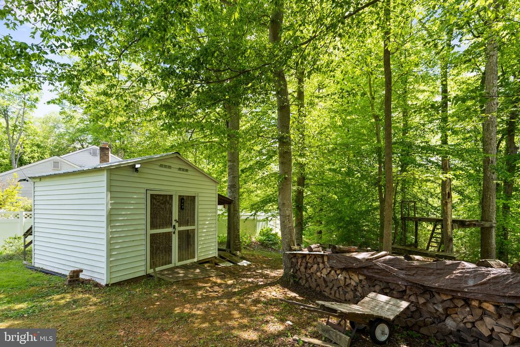 11913 FALLING CREEK DRIVE