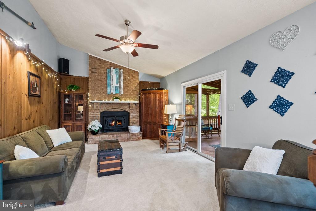 11913 FALLING CREEK DRIVE