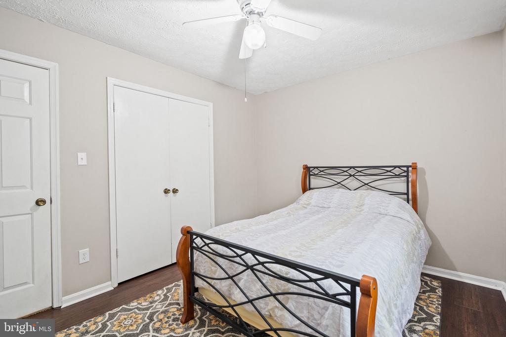 11913 FALLING CREEK DRIVE
