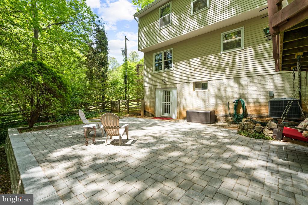 11913 FALLING CREEK DRIVE