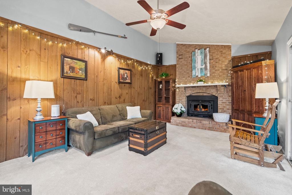 11913 FALLING CREEK DRIVE