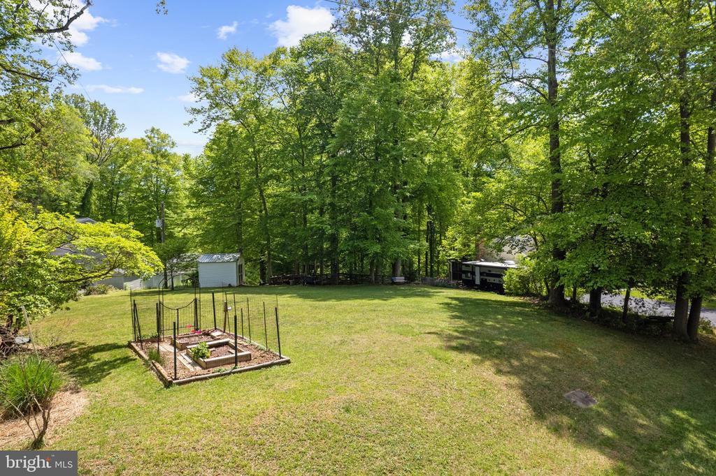 11913 FALLING CREEK DRIVE