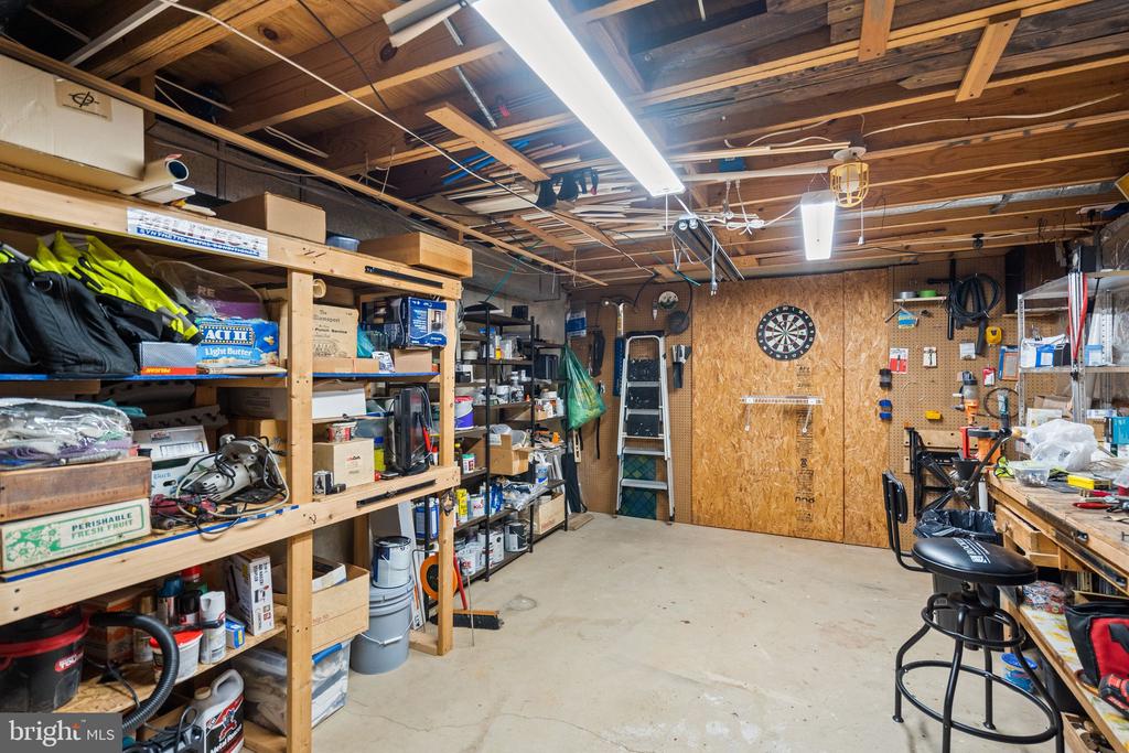 11913 FALLING CREEK DRIVE