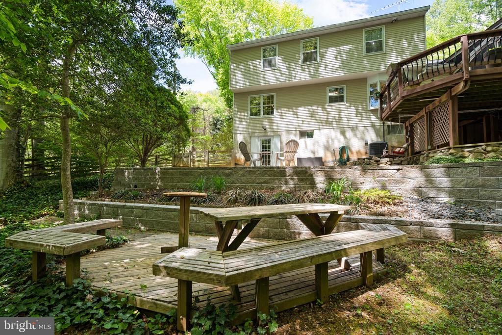 11913 FALLING CREEK DRIVE
