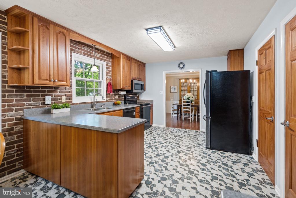 11913 FALLING CREEK DRIVE