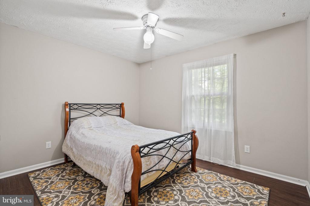 11913 FALLING CREEK DRIVE