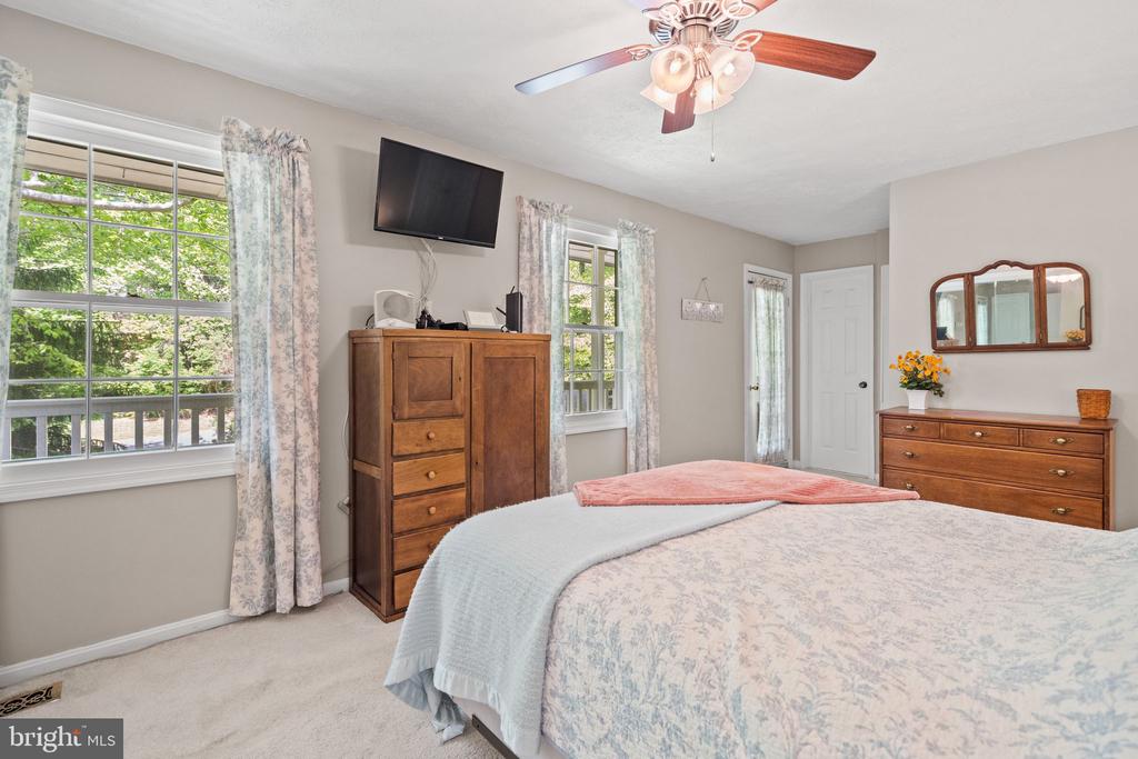 11913 FALLING CREEK DRIVE