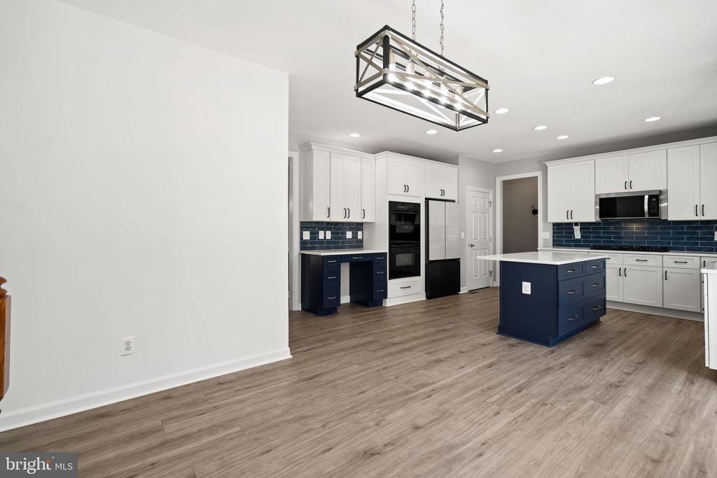 12923 CHAMPLAIN DRIVE