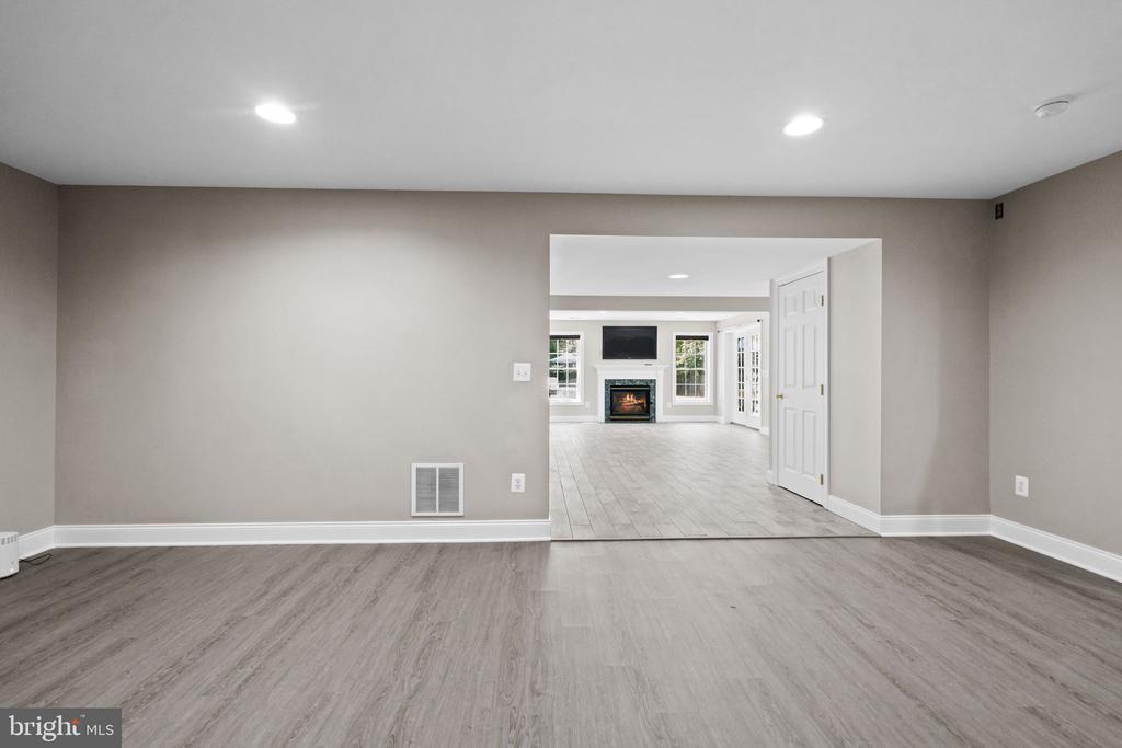 12923 CHAMPLAIN DRIVE