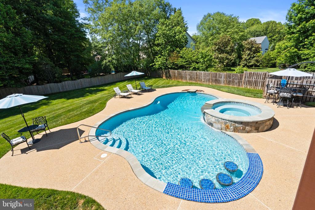 12923 CHAMPLAIN DRIVE