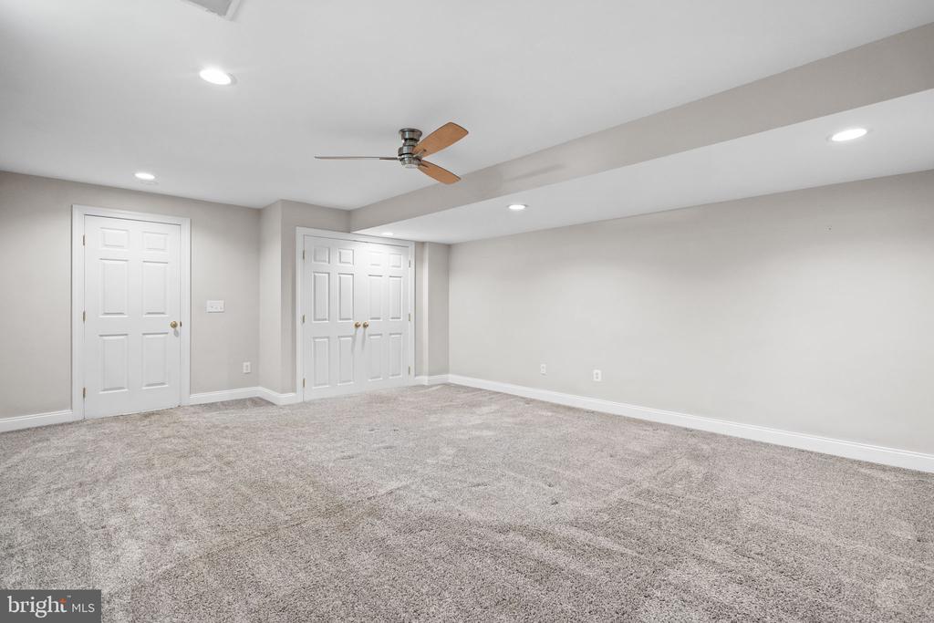 12923 CHAMPLAIN DRIVE