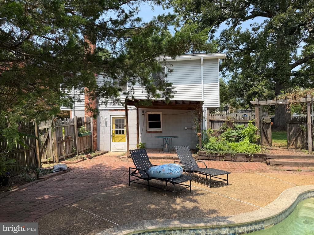 11107 BURWELL ROAD