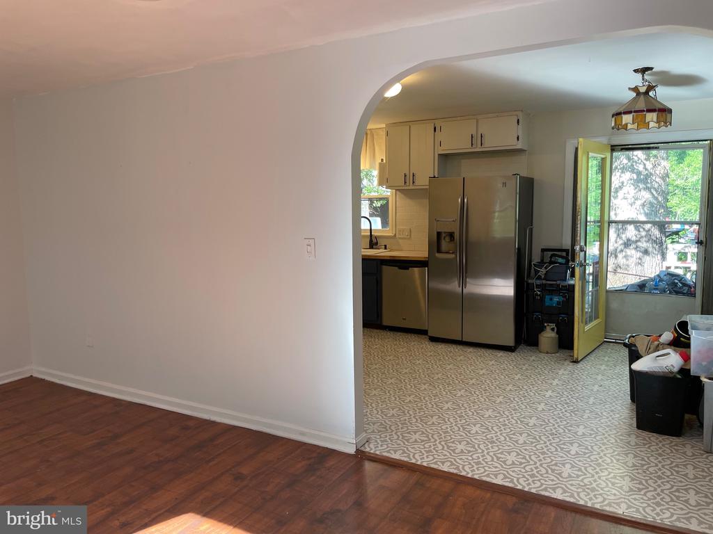 11107 BURWELL ROAD