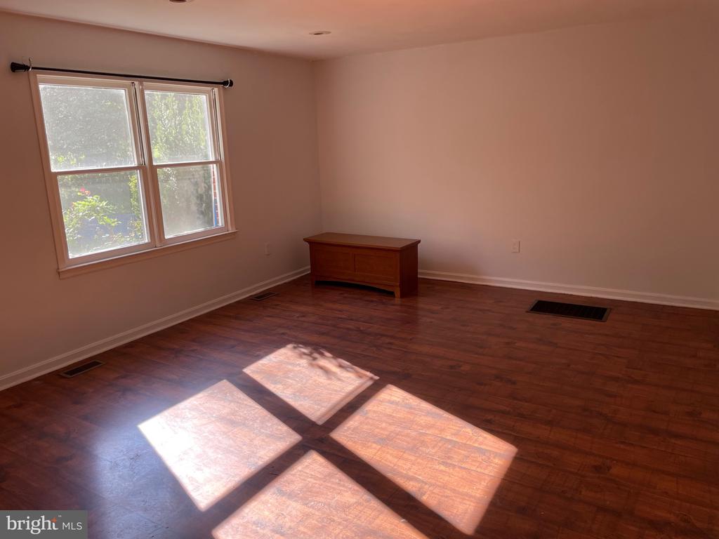 11107 BURWELL ROAD