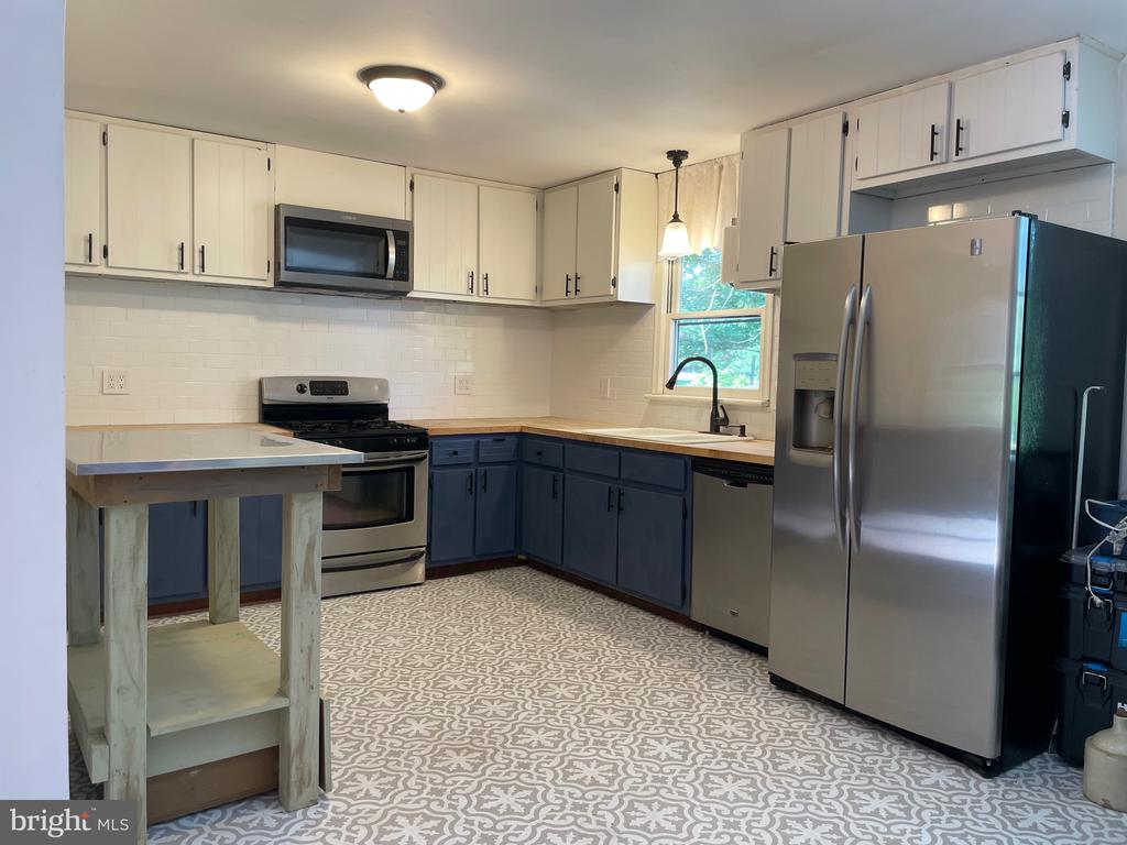 11107 BURWELL ROAD