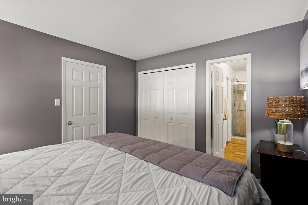 3079 FENNEGAN COURT