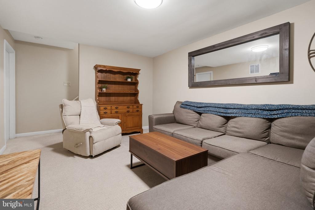 3079 FENNEGAN COURT