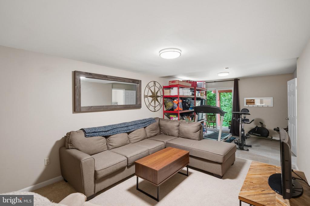 3079 FENNEGAN COURT