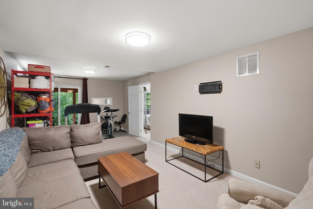 3079 FENNEGAN COURT