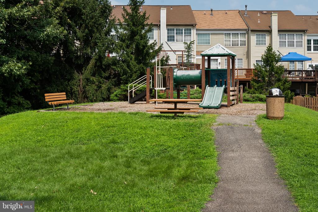3079 FENNEGAN COURT