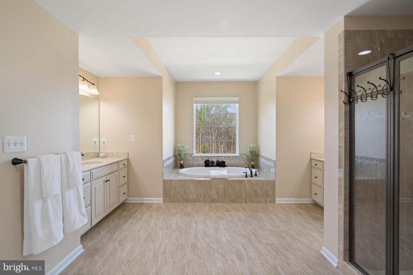 33 Liberty Knolls Dr