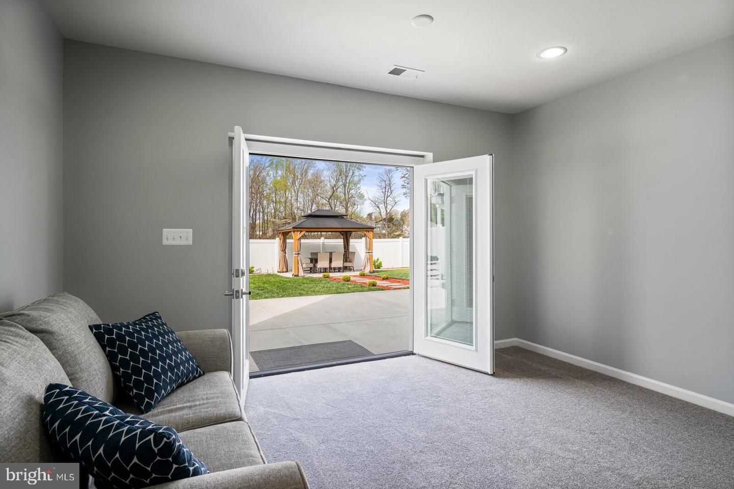 33 Liberty Knolls Dr