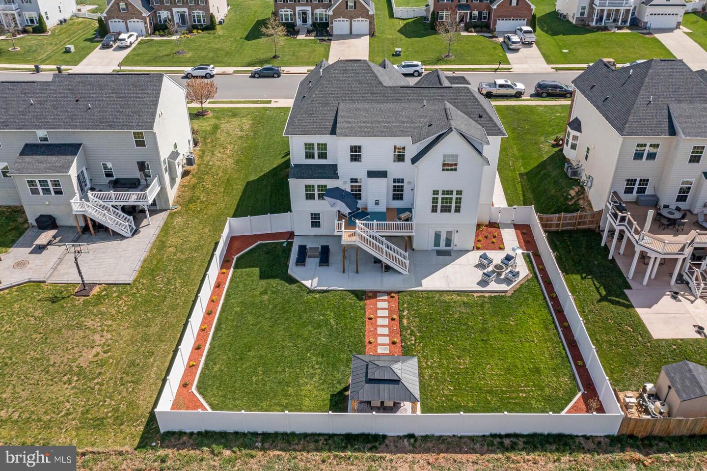 33 Liberty Knolls Dr