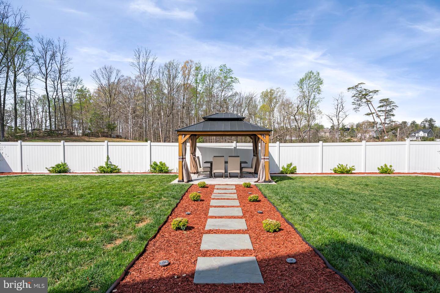 33 Liberty Knolls Dr