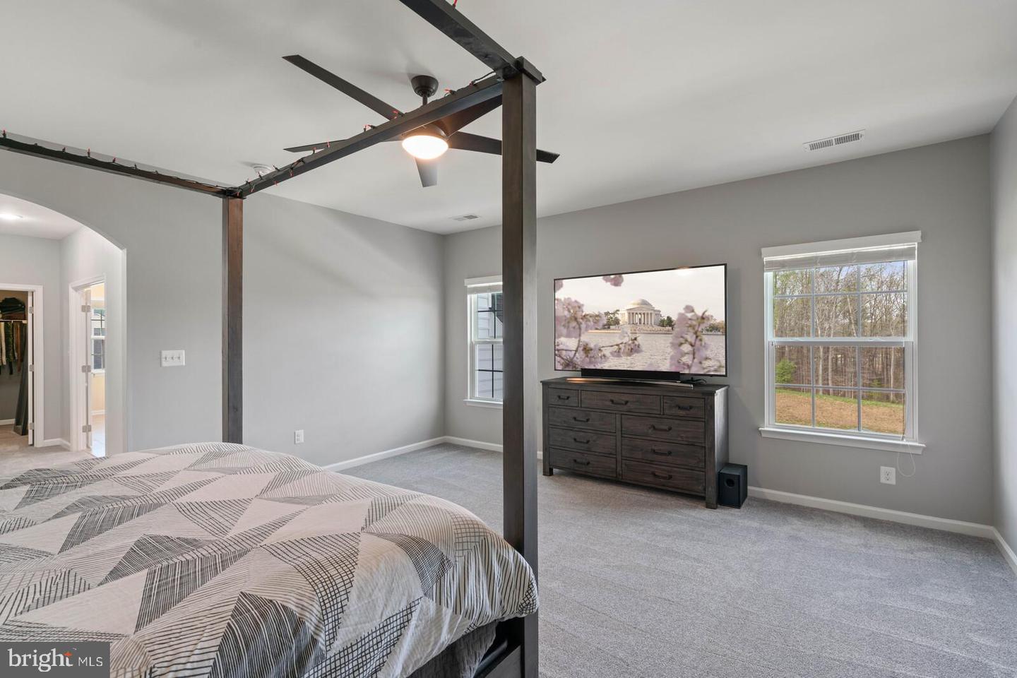 33 Liberty Knolls Dr