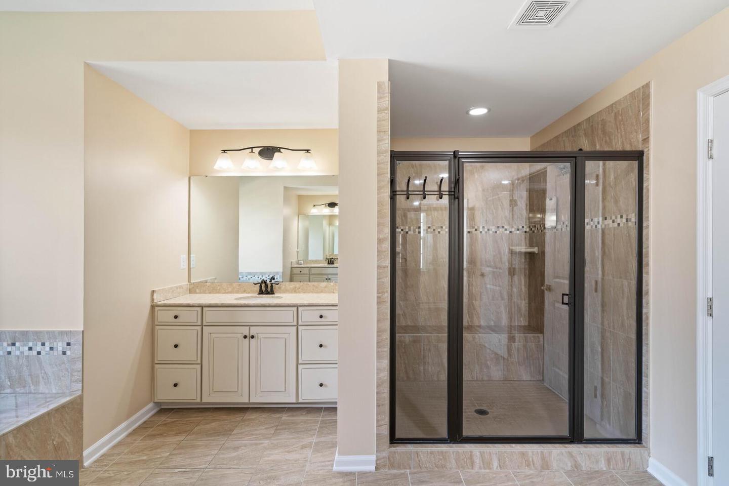 33 Liberty Knolls Dr