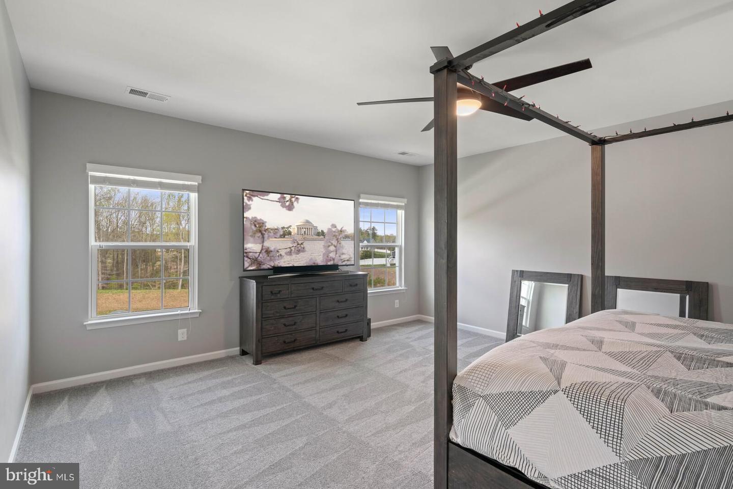 33 Liberty Knolls Dr