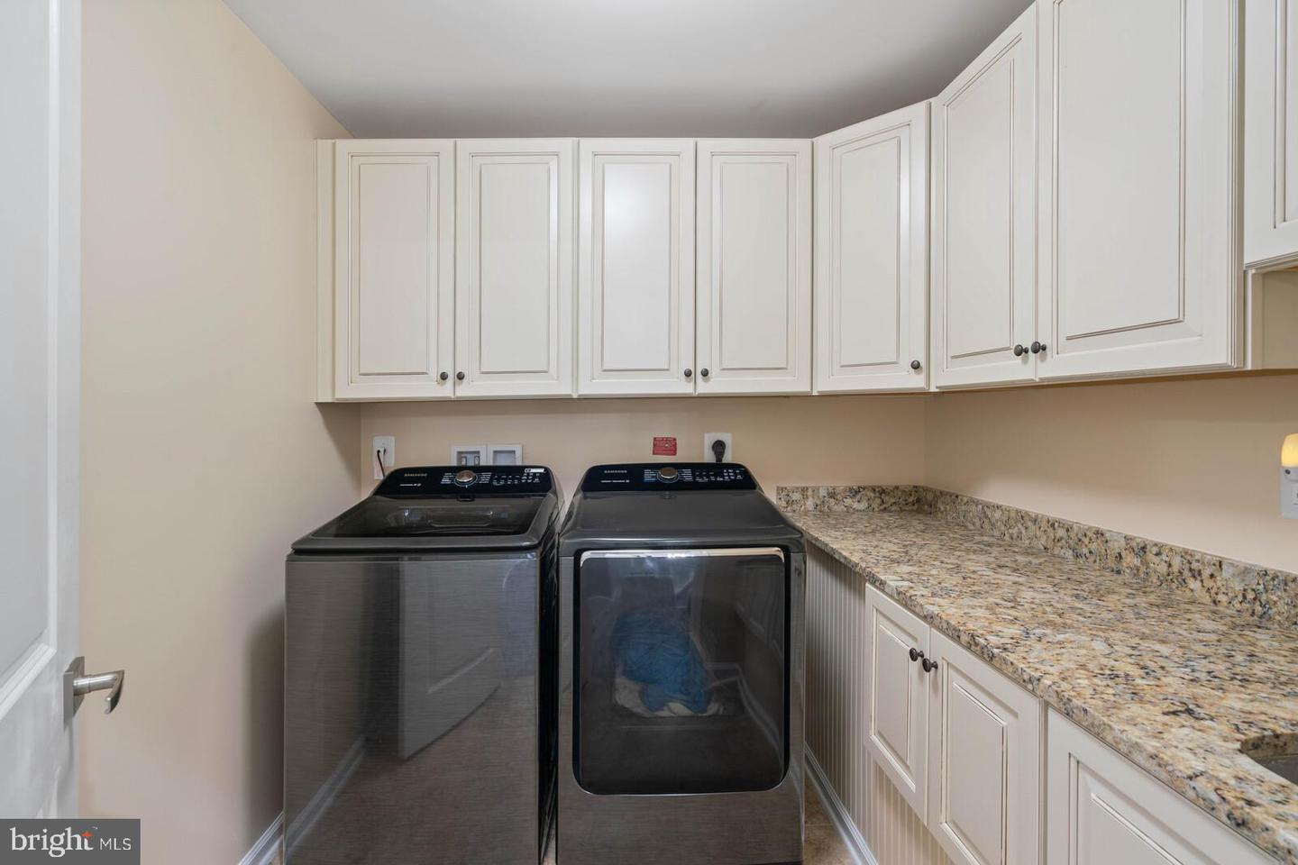 33 Liberty Knolls Dr