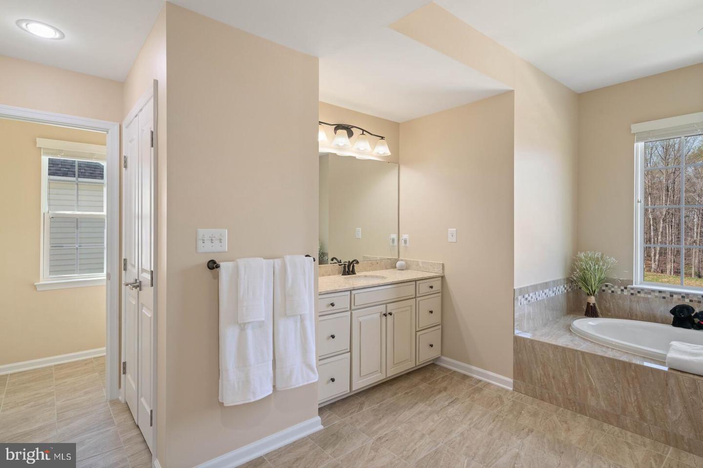 33 Liberty Knolls Dr