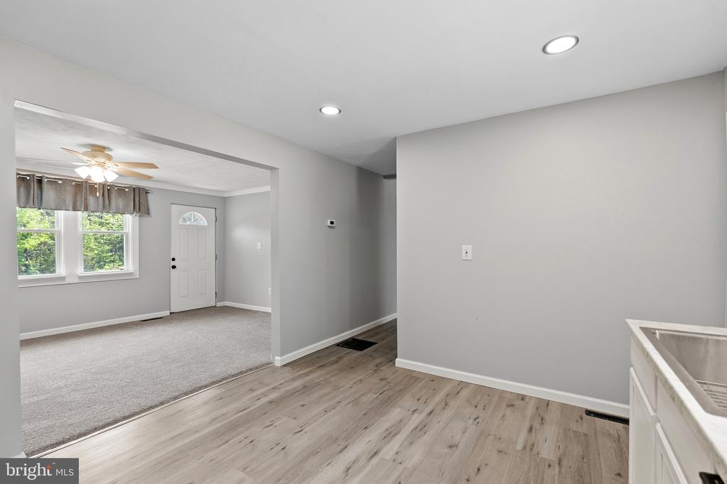 1529 MOUNTAIN VIEW ROAD