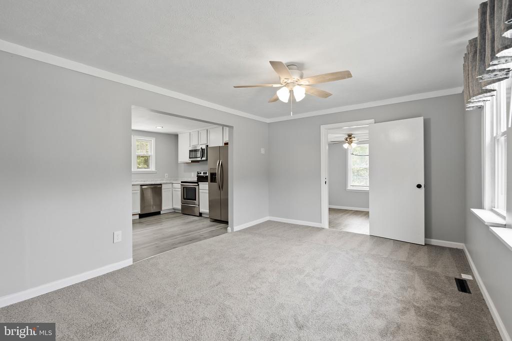 1529 MOUNTAIN VIEW ROAD