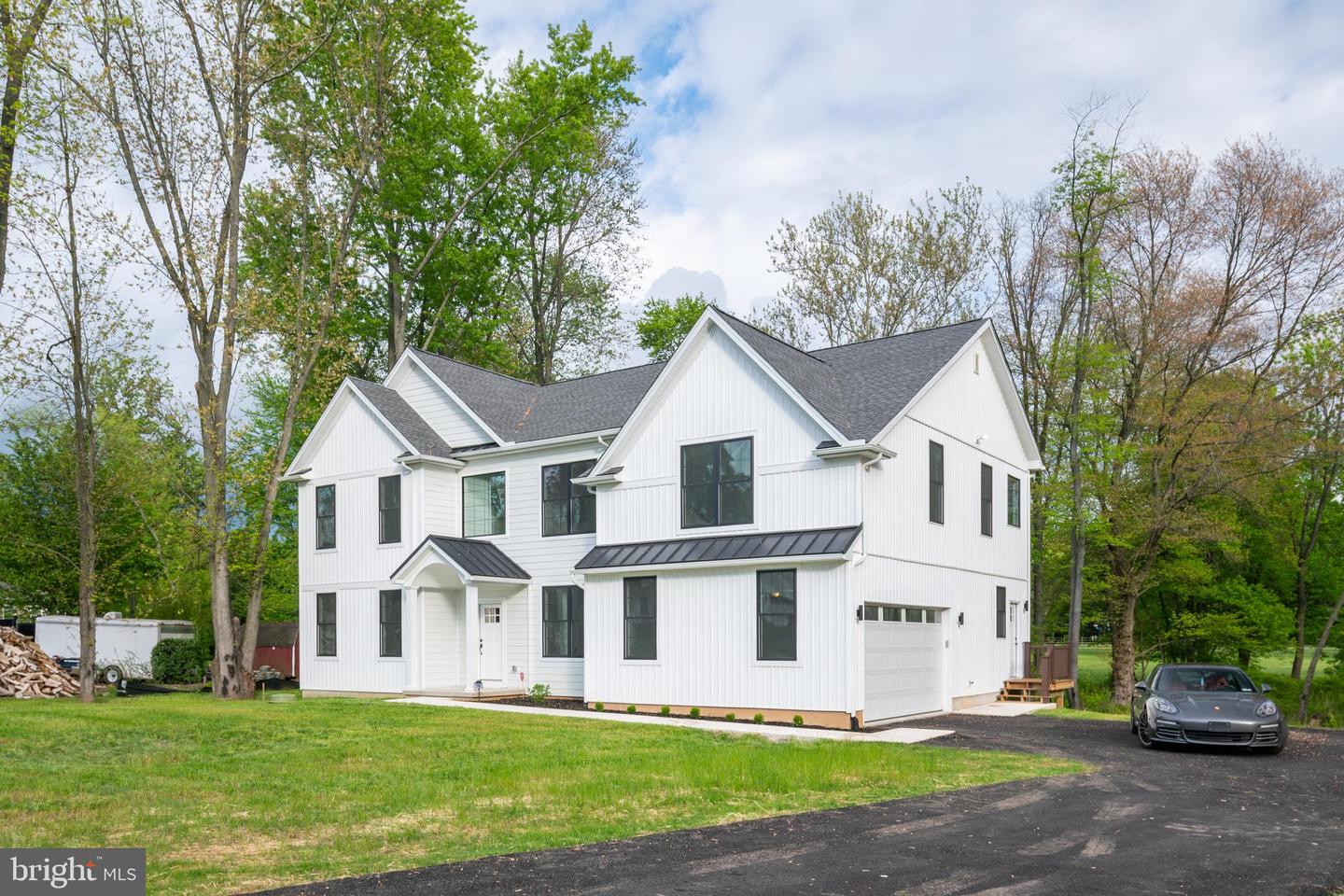 1068 Bristol Rd
