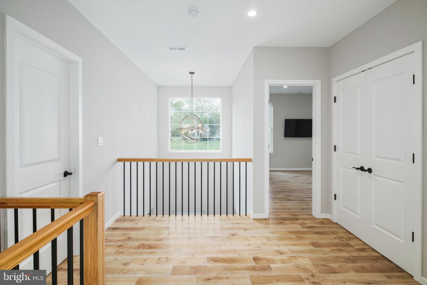 1068 Bristol Rd