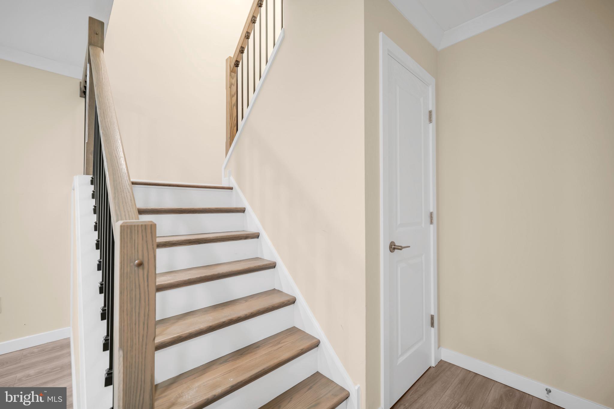 208 Saratoga Ct