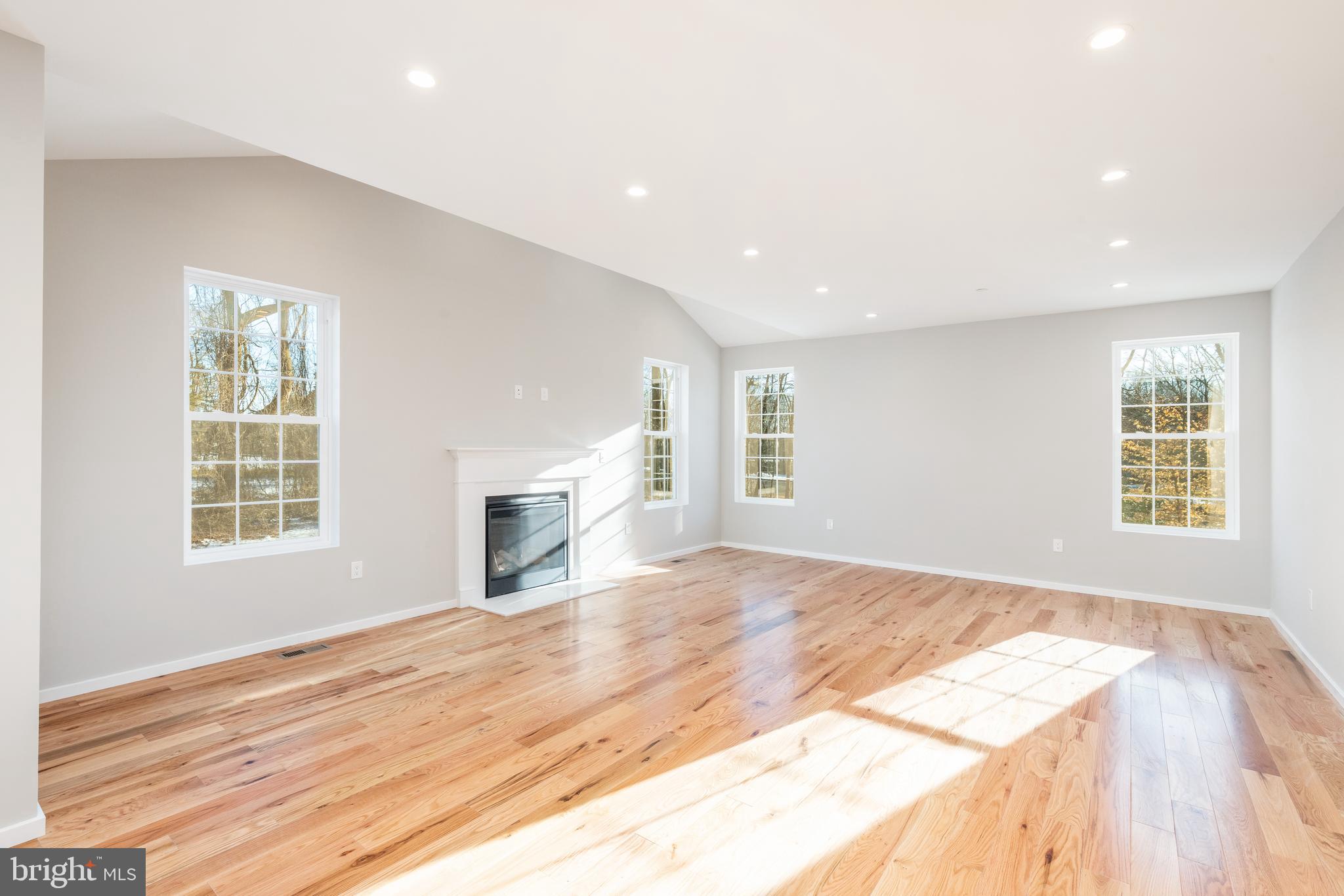 1070 Bristol Rd