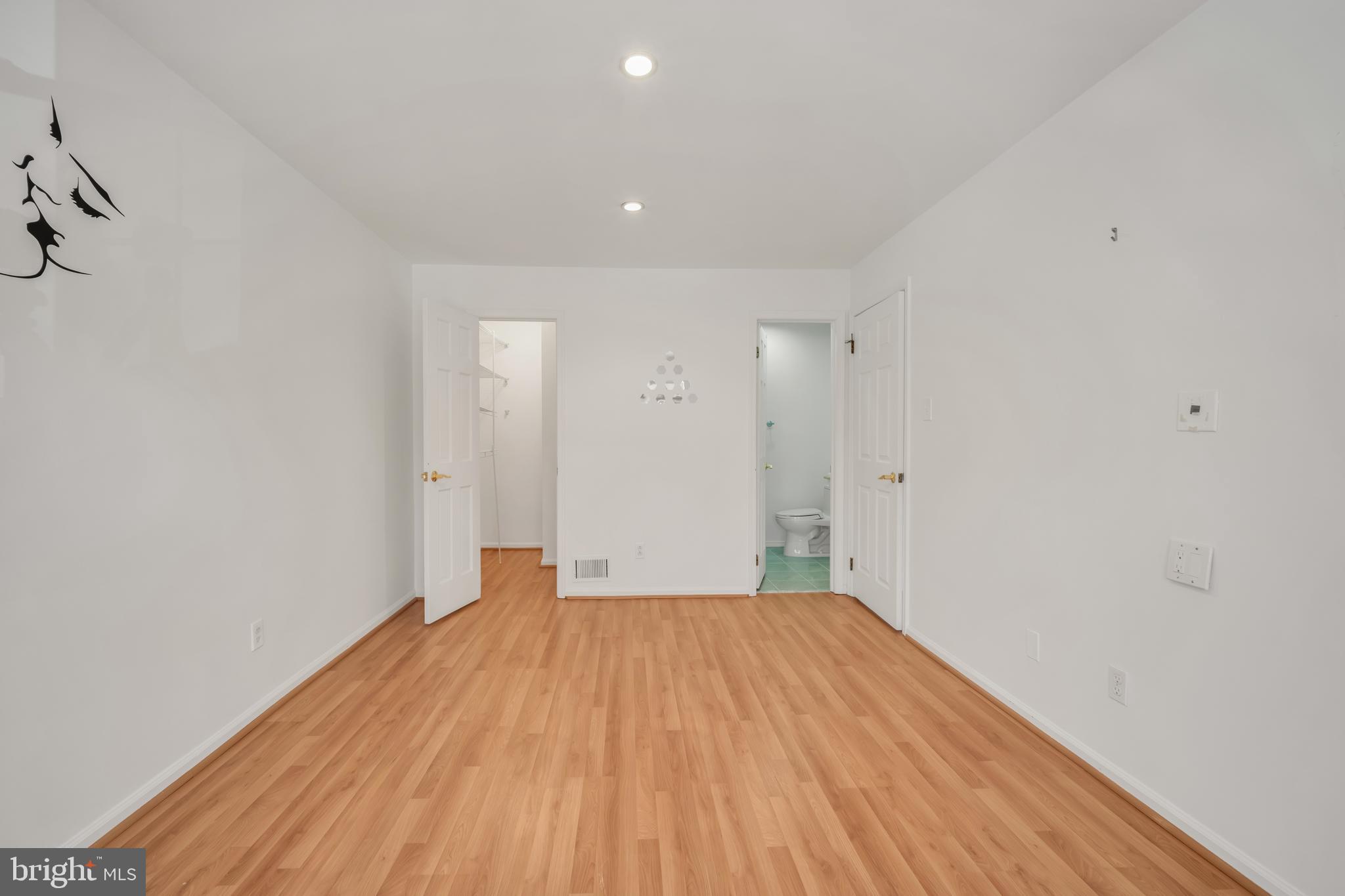 707 Hopkins Ct