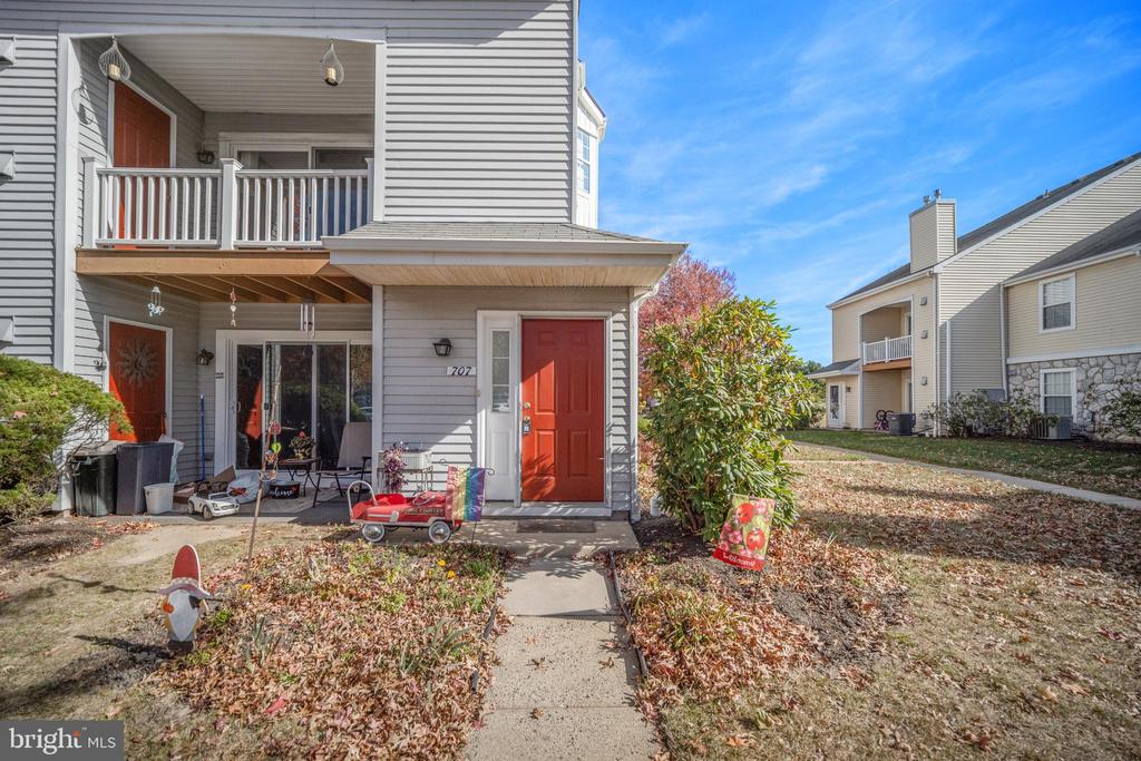 707 Hopkins Ct
