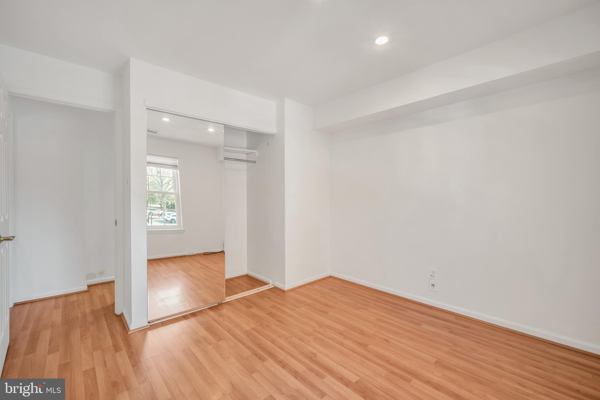 707 Hopkins Ct