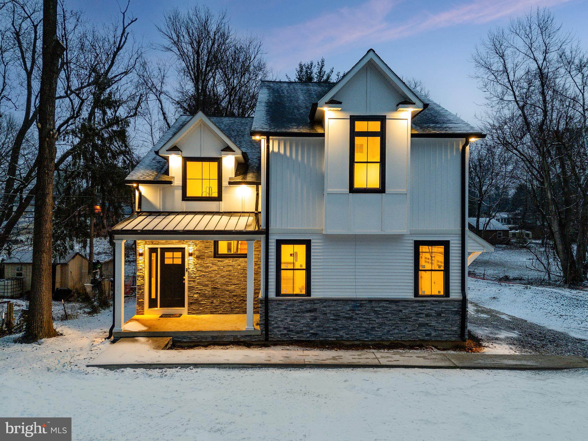 18 Churchville Ln
