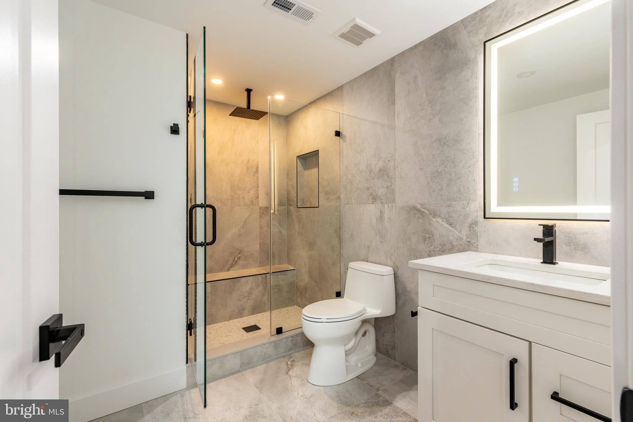 18 Churchville Ln
