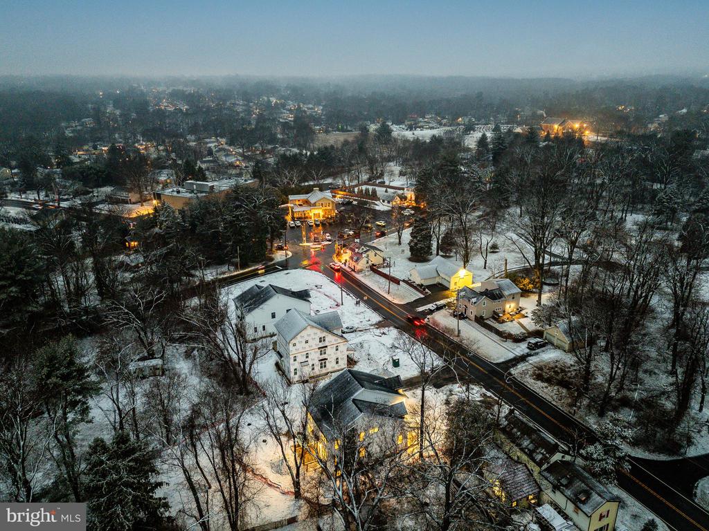 18 Churchville Ln