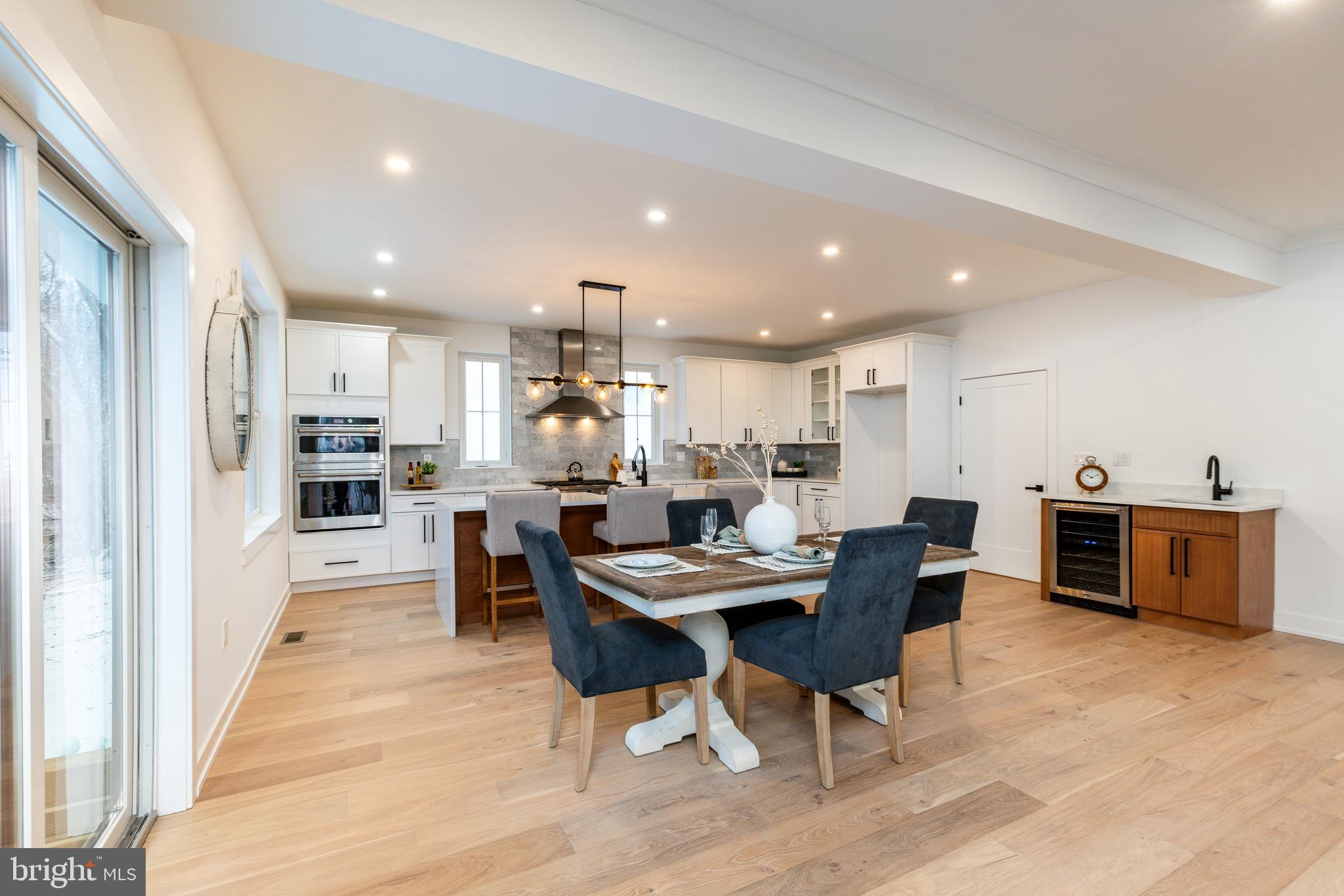 18 Churchville Ln
