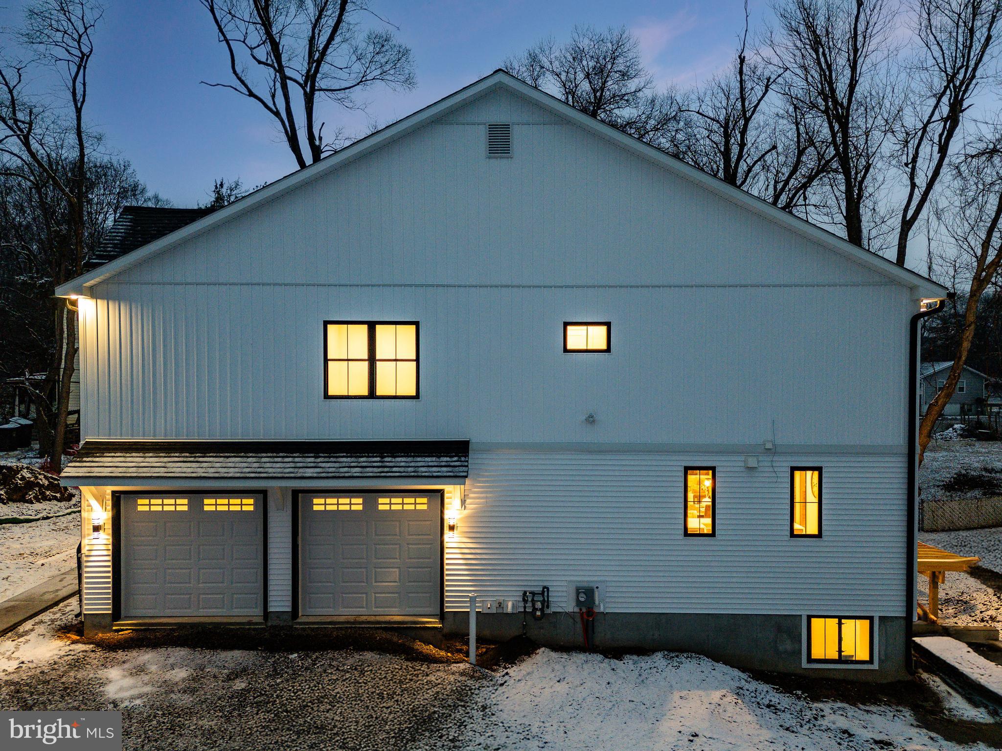 18 Churchville Ln