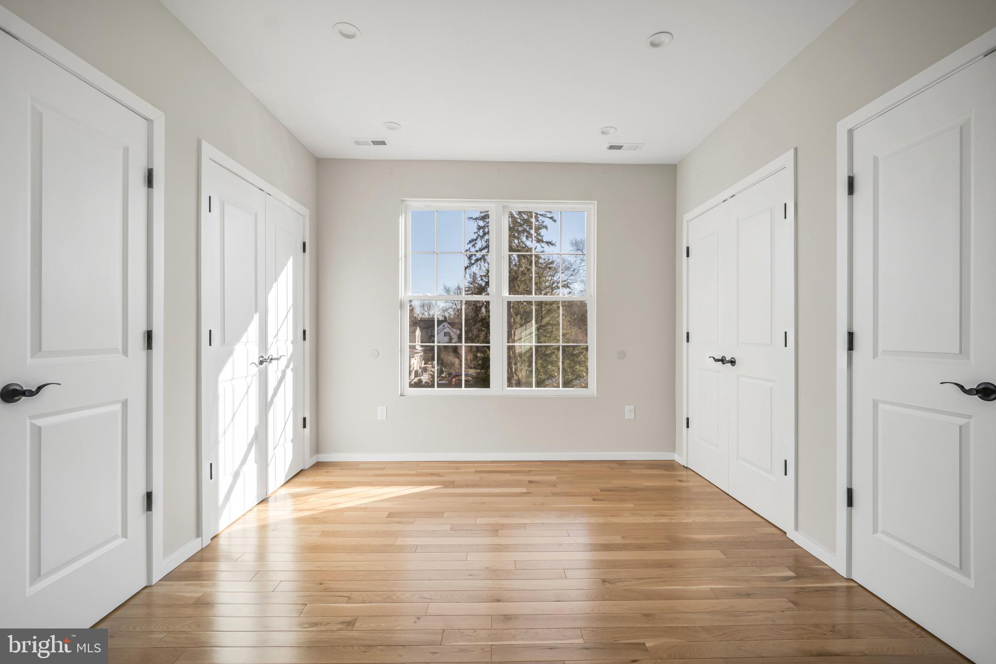 1066 BRISTOL RD
