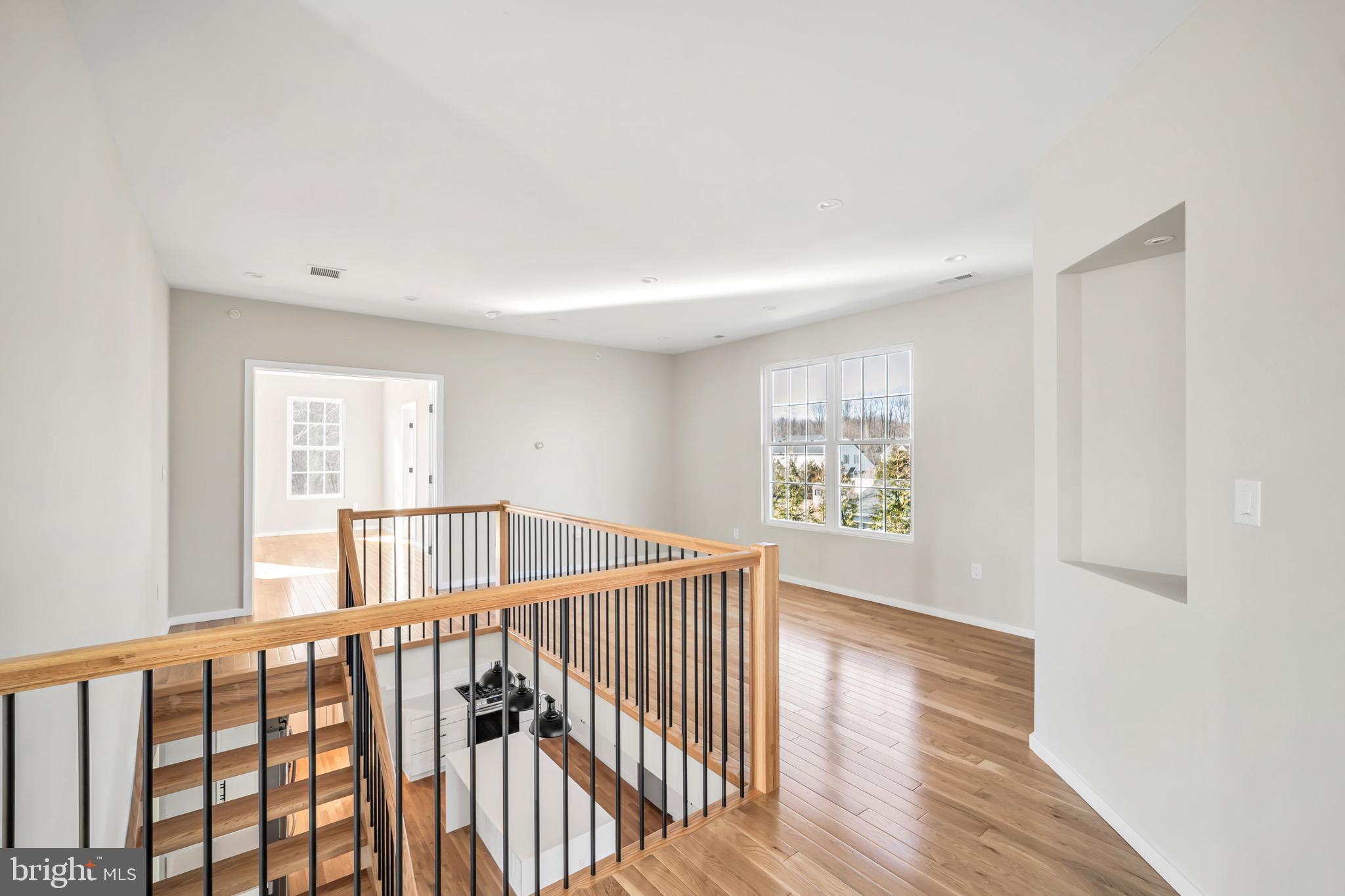 1066 BRISTOL RD